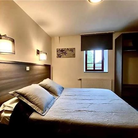 La Boule D'Or Hotel Pouzauges Eksteriør billede