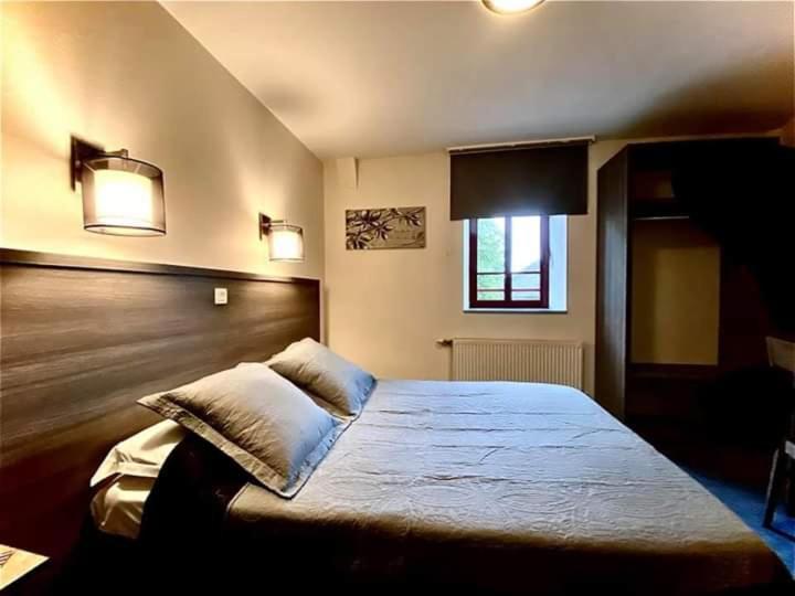 La Boule D'Or Hotel Pouzauges Eksteriør billede